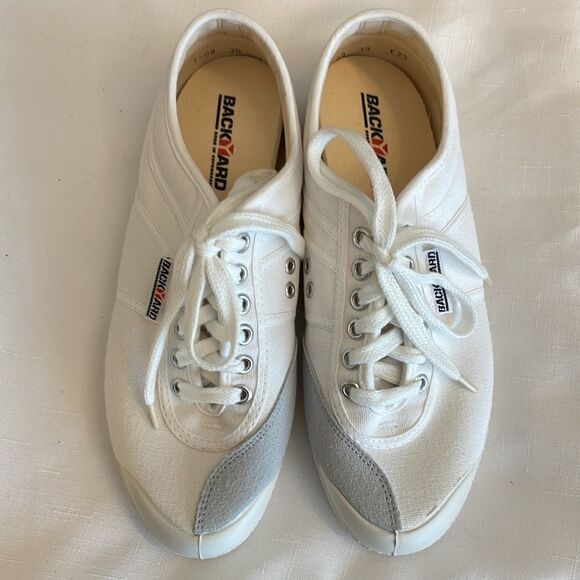 BACKYARD FOOTWEAR WHITE SNEAKERS WITH GREY DETAIL. NEW IN BOX - Picture 3 of 8